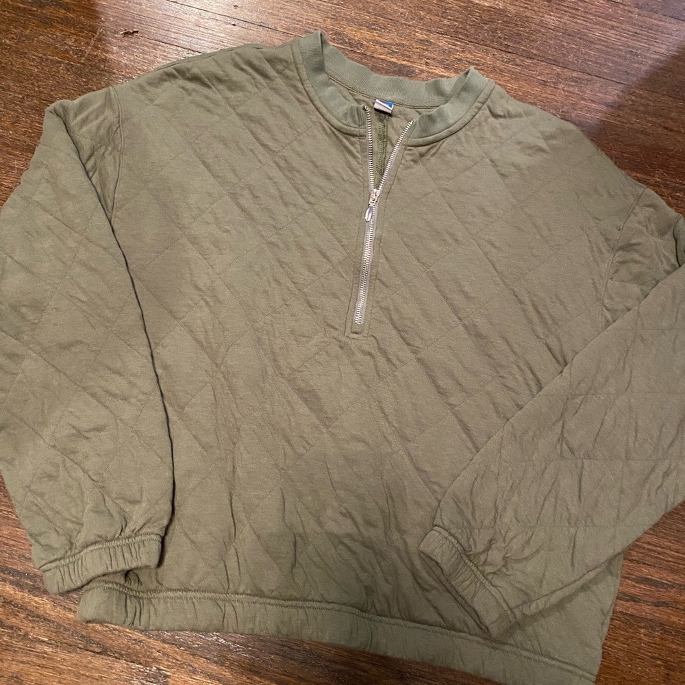 Old navy sweatshirt